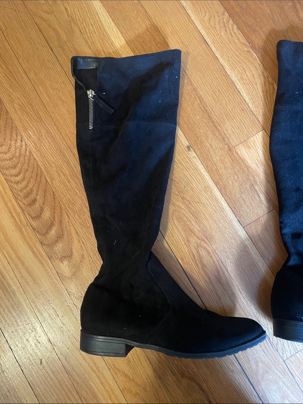 UNISA Black Knee-High Women's Suede Boot 7M